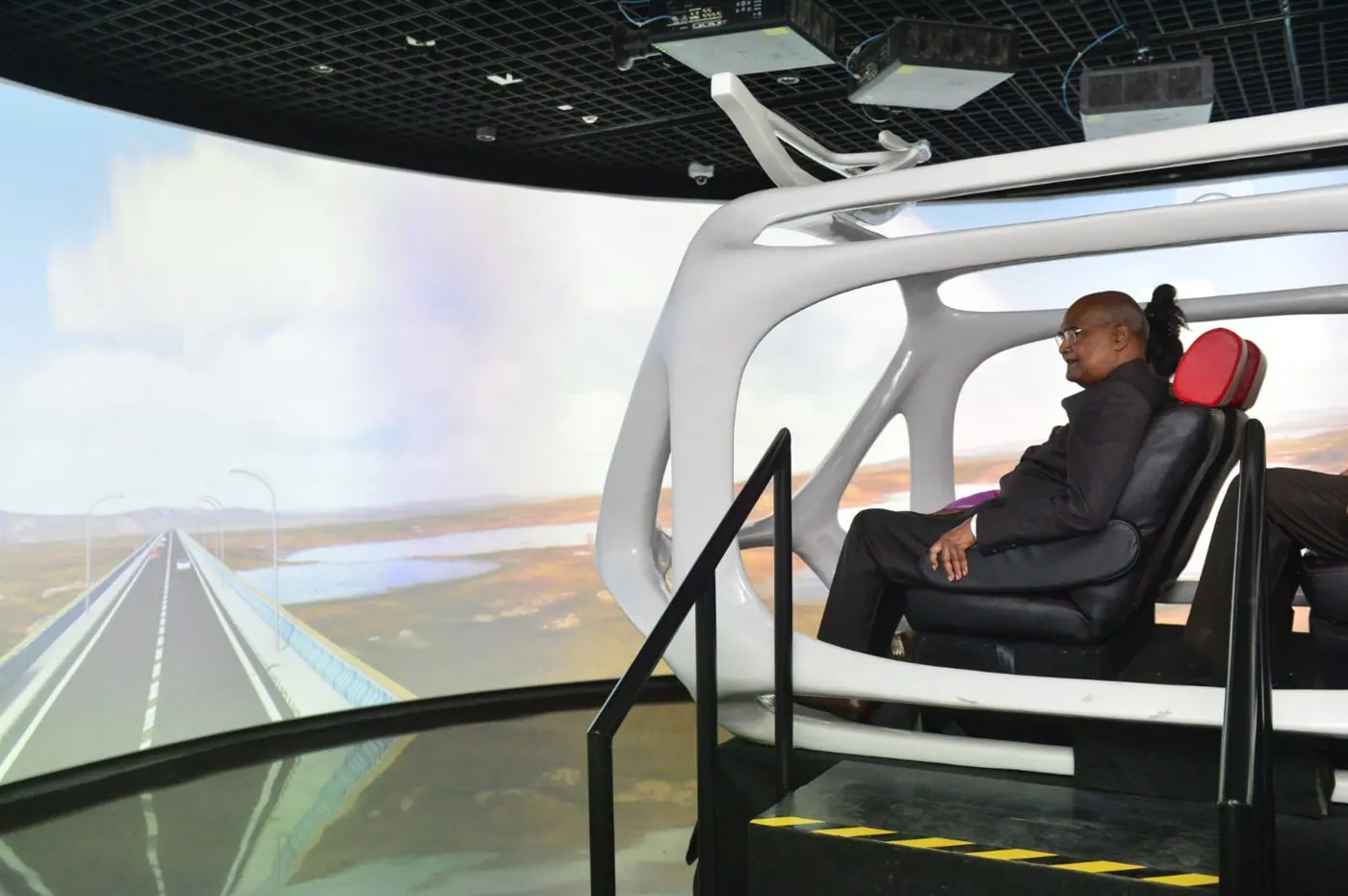 Funz FlySim — Flyby Theatre — attraction or exhibit image